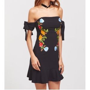 Off the shoulder tie up dress